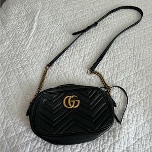 GG MARMONT SMALL SHOULDER BAG